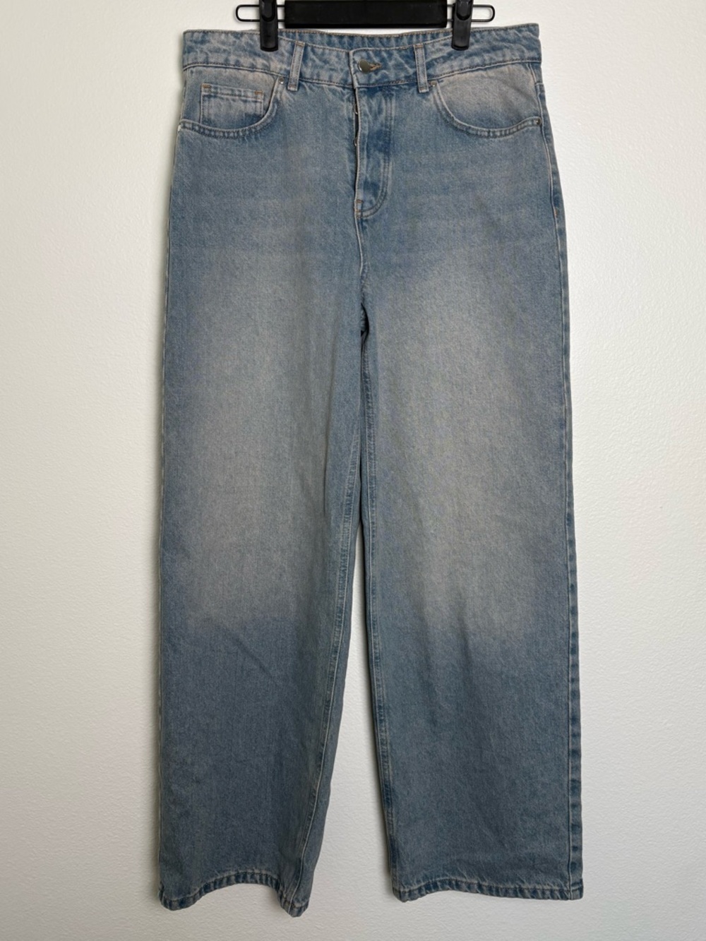 Cernucci High-Rise Straight Leg Jeans in Light Wash Denim Size 32